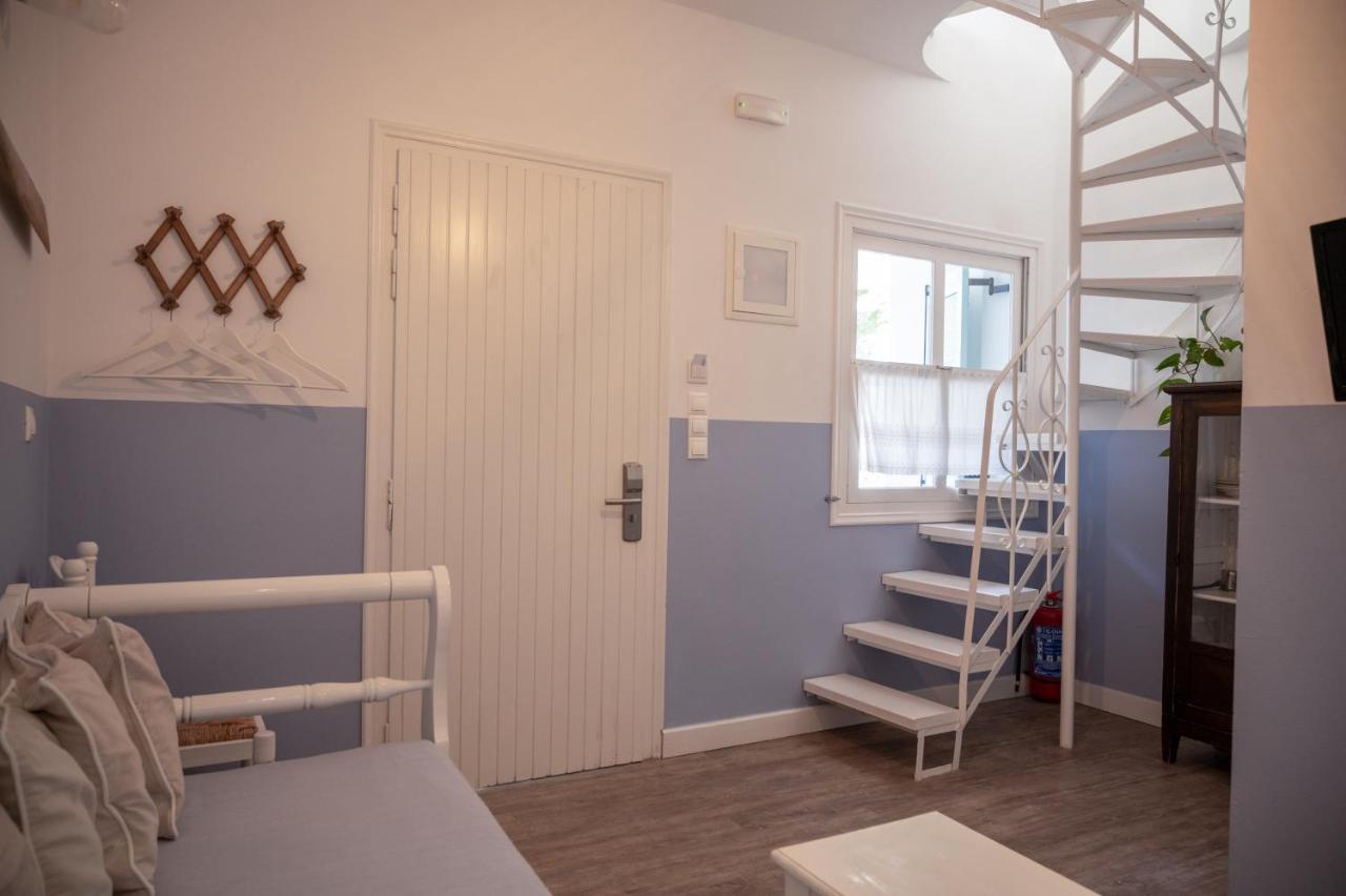 Odyssey Suites Poros Town Exterior photo